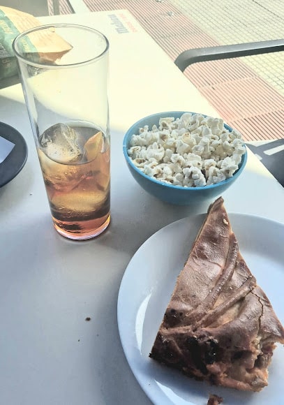 AF1QipMXzo 24E1uGJoQbxtfGvXNu5aEC796MHYkYzAxw408 h580 k no